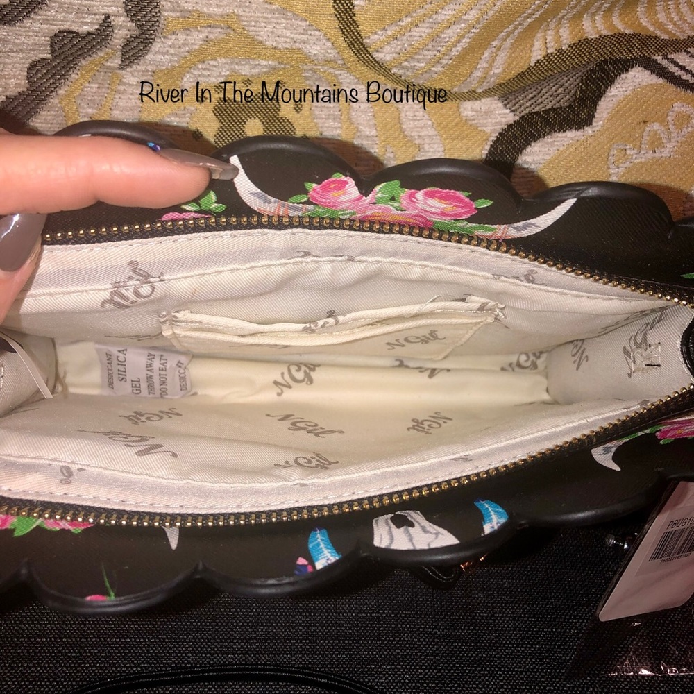 🥳HP🥳 NWT! LAST ONE! Free Spirit Steer Boho Crossbody Clutch - Picture 4 of 6